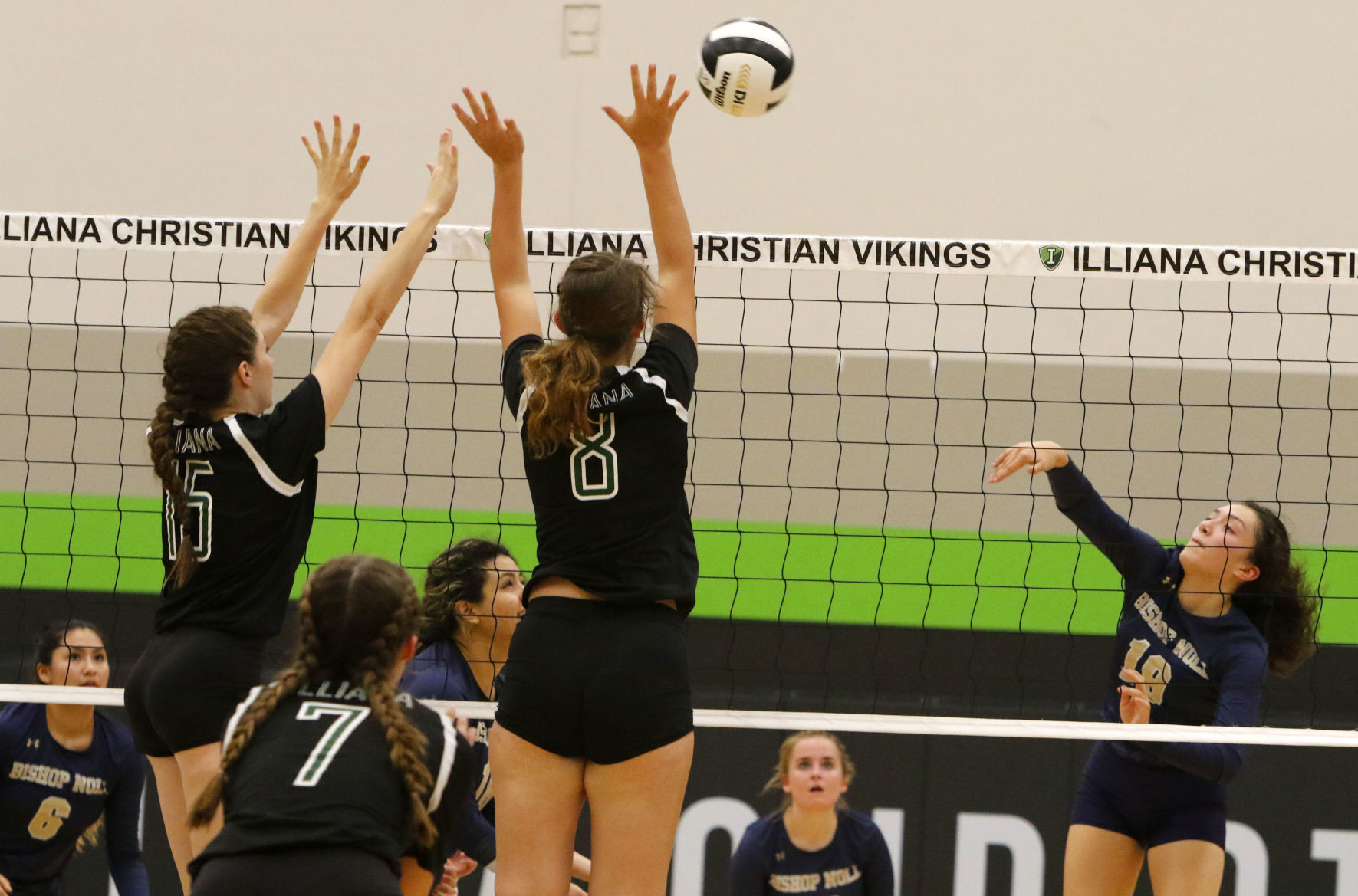 Gallery: Bishop Noll at Illiana Christian volleyball